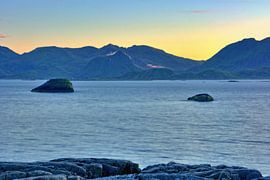 The indirect light of the midnight sun by Gisela Scheffbuch