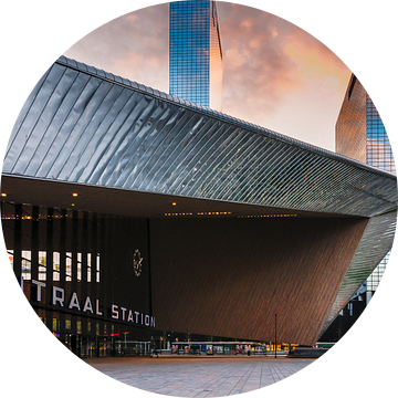 Centraal Station in ochtendlicht van Prachtig Rotterdam