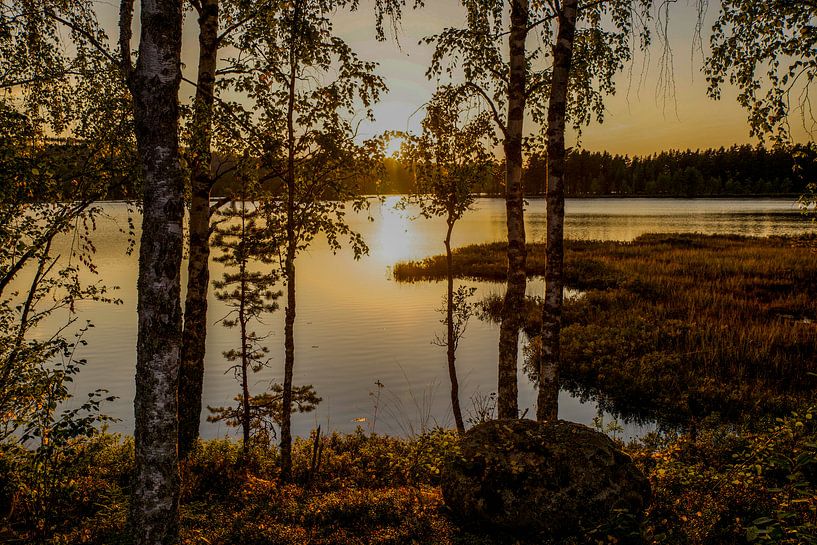 &quot;Zonsondergang&quot; over een meertje in Dalarna, Zweden. par Kaj Hendriks