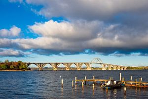 Eine Brücke zwischen Seeland und Moen in Dänemark