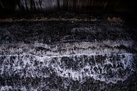 Water lock with water teeth