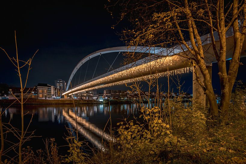 Bridge in Maastricht in the evening by Maurice Meerten