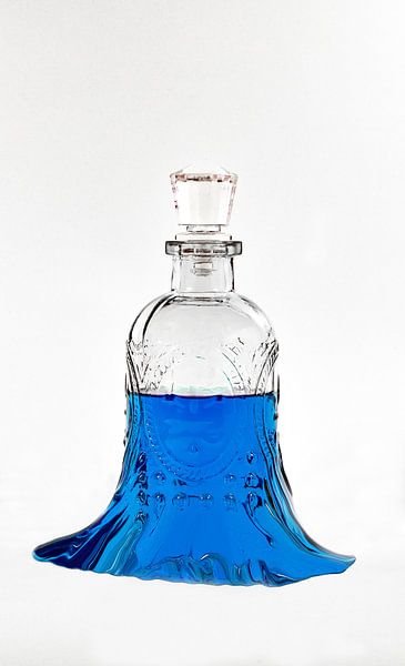 Bottle half empty by Thomas Riess