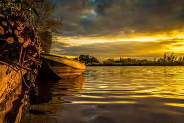 Golden Boat von Edwin Hoek