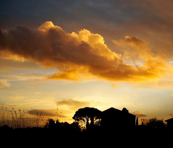 Warme zonsondergang van Corinne Welp