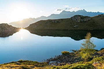 Coucher de soleil dans les montagnes de France sur Martijn Joosse