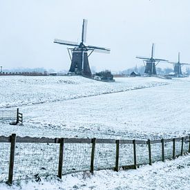 Mühlen im Schnee von Gijs Verbeek