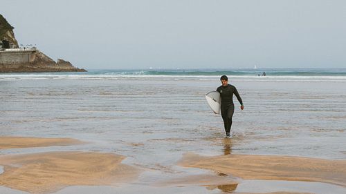 Surfer am Strand Spanien Zarautz | Film Analog