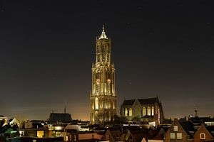 Paysage urbain d'Utrecht avec la tour Dom et l'église Dom sur Donker Utrecht