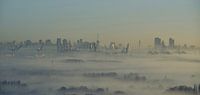 Mist over Rotterdam van Marcel Schouten thumbnail