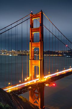 Golden Gate Bridge in San Francisco Californië bij nacht van Daniel Forster