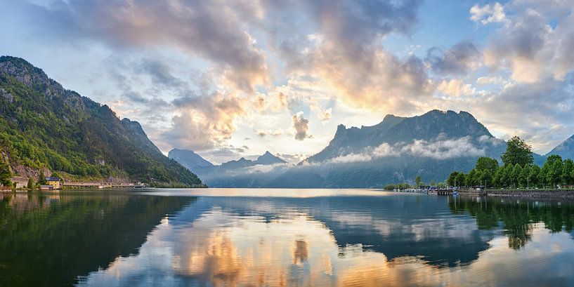 Ochtendstemming op de Traunsee van Silvio Schoisswohl