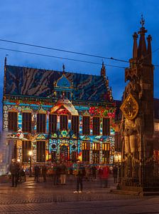 Illuminierter Schütting auf dem Bremer Marktplatz, Bremen, Deutschland, Europa