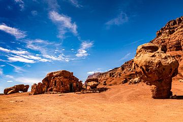 Indiaanse bouwruïne van rood zandsteen op het Navajo-reservaat in Arizona, VS van Dieter Walther