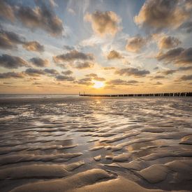 zonsondergang op het strand van Zoutelande (3 van 3) van Edwin Mooijaart