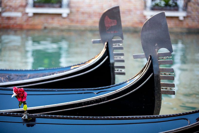 Gondolas in Venice van Andreas Müller