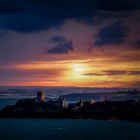 Sonnenaufgang, Schloss La Roche Goyon, Festung La Latte von Alain Gaymard