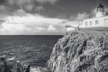 Neist Point in Groot-Brittannië. Panorama Cliffs in Schotland. Idylle en rust op Isle of Skye. van Jakob Baranowski - Photography - Video - Photoshop