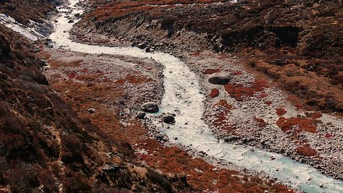 Bergstroom in de Himalaya