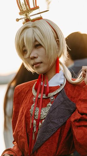 cosplayer aan het water bij Yangshuo,