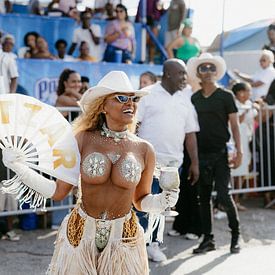 Carnival in Willemstad – dancer during Curaçao Carnival by Yara Aarts