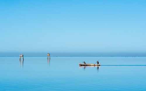 Kano in het blauwe water