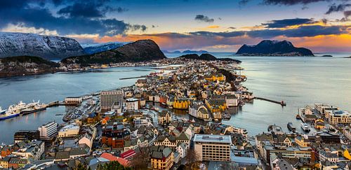 Zicht op Ålesund, Noorwegen