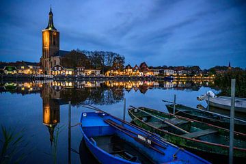 Hasselt vue du coucher de soleil sur la rive du Zwarte Water sur Sjoerd van der Wal Photographie