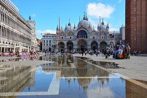 Piazza en basiliek San Marco Venetië van My Footprints