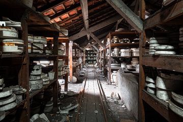 Verlaten Keramiek Fabriek. van Roman Robroek - Foto's van Verlaten Gebouwen