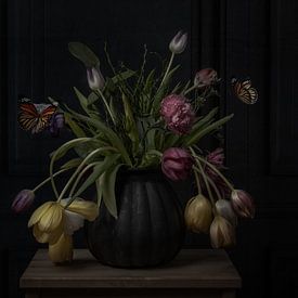 Bloemen in vaas van Christa van Gend