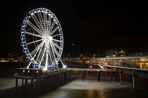 De Pier van Scheveningen bij nachtlicht