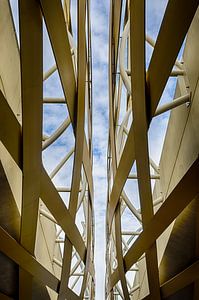 Eisenbahnbrücke als abstrakte Architektur von Mark Bolijn