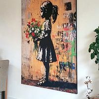 Klantfoto: Meisje Graffiti | Urban Meisje Graffiti van Blikvanger Schilderijen, als ArtFrame