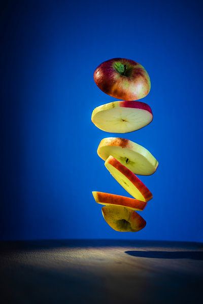 Hovering apple. by Jolanda Bosselaar