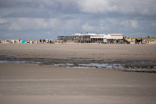 Pfahlbauten auf dem Strand von SPO
