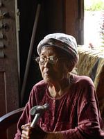 Vrouw in Indonesië op Sumatra