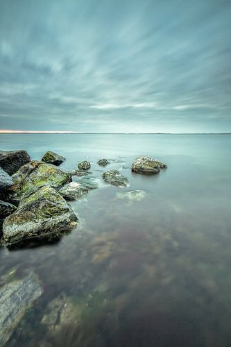 Golfbreker aan de Zeeuwse kust, lange sluitertijd opname!