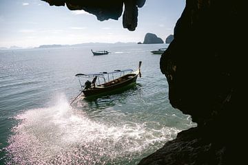 Thai boat sailing away Khao Lak by Lindy Schenk-Smit