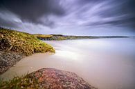 Stenen strekdam in het IJsselmeer tijdens storm van Fotografiecor .nl thumbnail