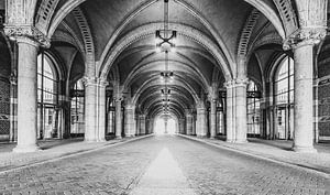Tunnel sous le Rijksmuseum d'Amsterdam en noir et blanc sur Sjoerd van der Wal Photographie