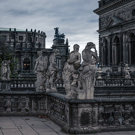 Monuments de Dresde – Zoom sur la quadrige aux panthères sur Wandbilder Onlineshop