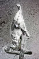 Statue packt sich aus