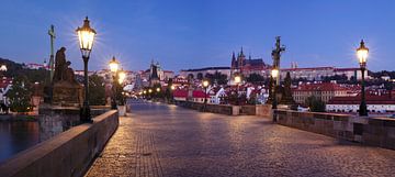 Le pont Charles à l'heure bleue, Prague sur Markus Lange