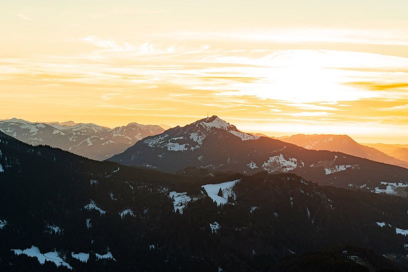 Sonnenuntergang über dem Grünten von Leo Schindzielorz