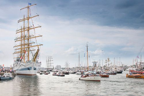 Sail Amsterdam - Le port de l'IJ sur Marianne van der Zee