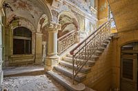 Lost Place - the yellow staircase