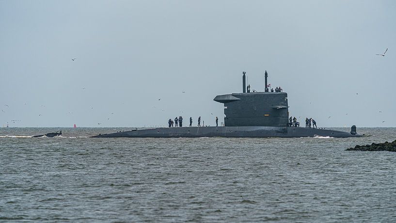 Le Zr.Ms. Dolphin de la Royal Navy. par Jaap van den Berg