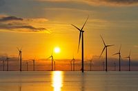 Windmolens Afsluitdijk bij zonsopkomst