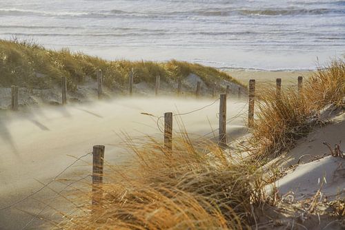 Strand, zee en zon op een stormachtige avond!